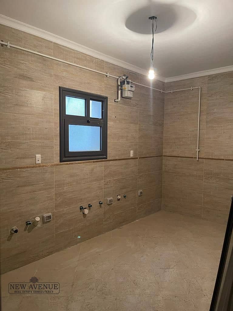 4 014dd54e-389b-45cc-9d8f-0581667c2efa. jpg