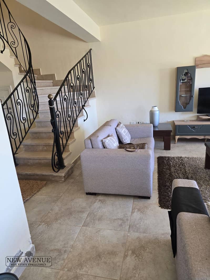 6 372a2266-9830-49be-bee8-395962c24f3b. jpg