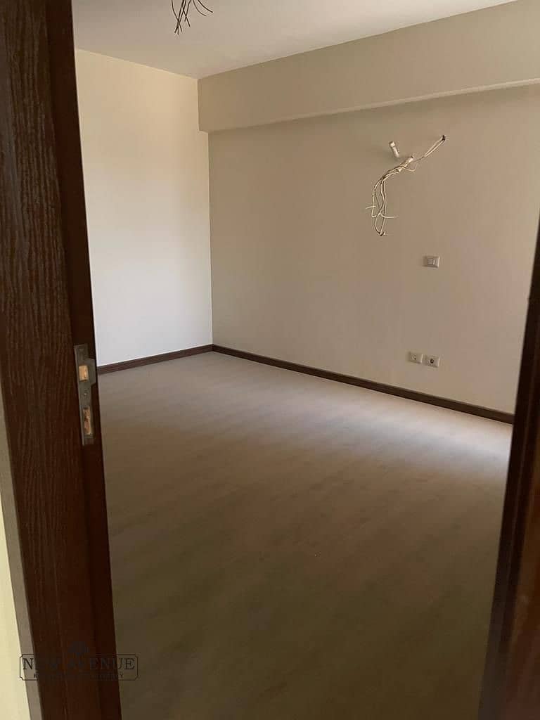 12 c6264964-0f11-4bb3-a36c-8726c723b901. jpg