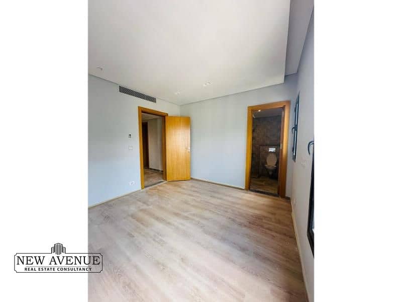 5 4e999da2-06db-4902-9bb5-91079b2fc4ae. jpg