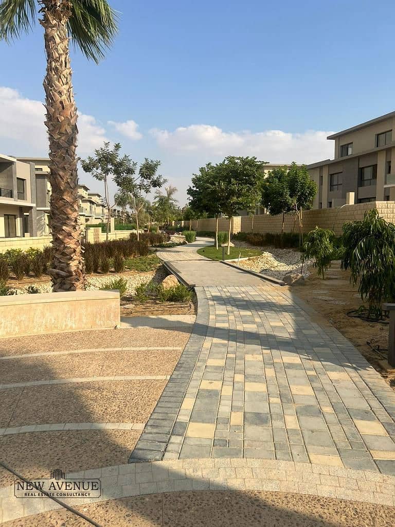 9 c27fe379-edef-4894-8c1a-f3bab50feeea. jpg