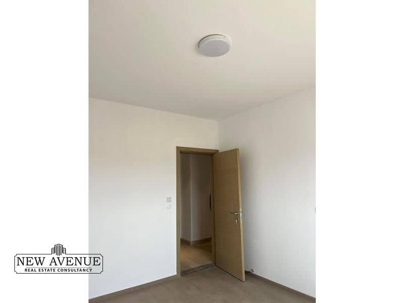 10 WhatsApp Image 2024-10-22 at 12.16. 05 PM. jpg