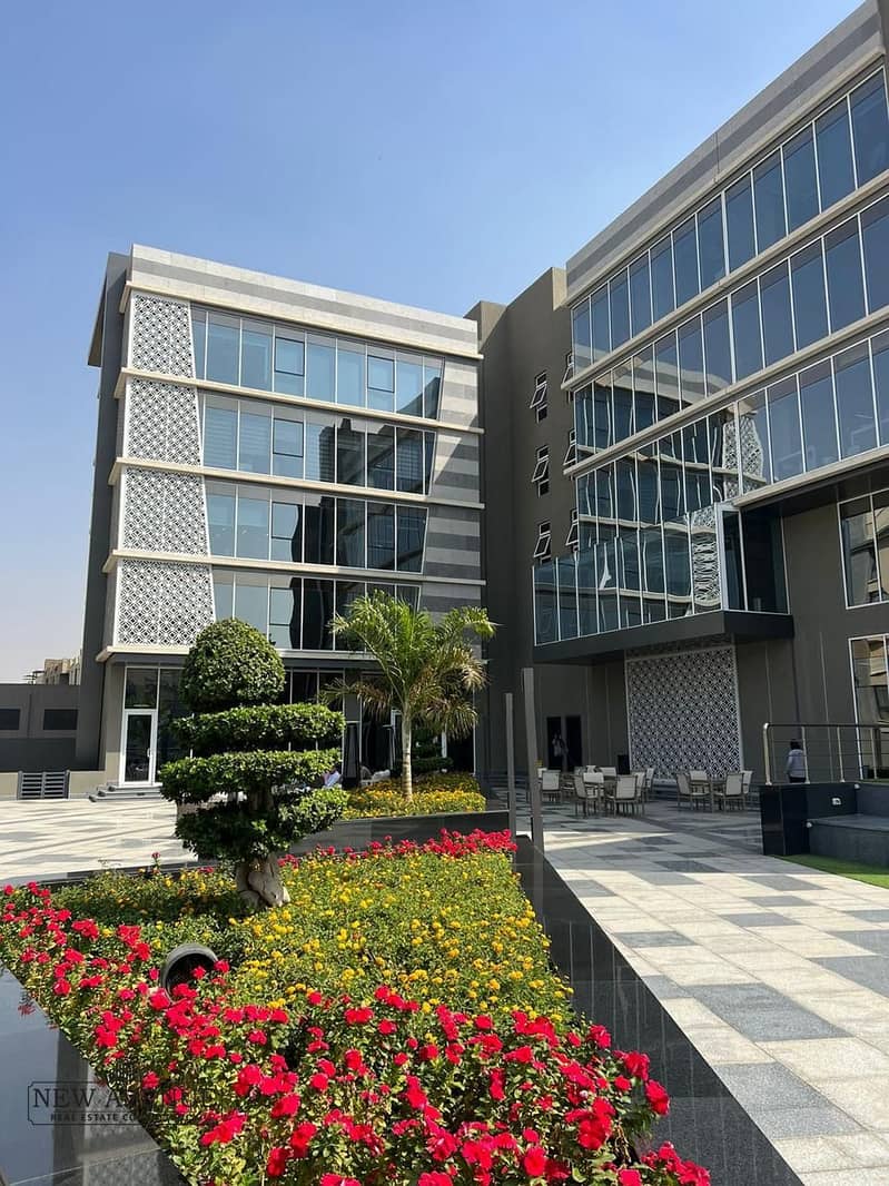 4 WhatsApp Image 2025-11-03 at 9.35. 13 PM. jpeg