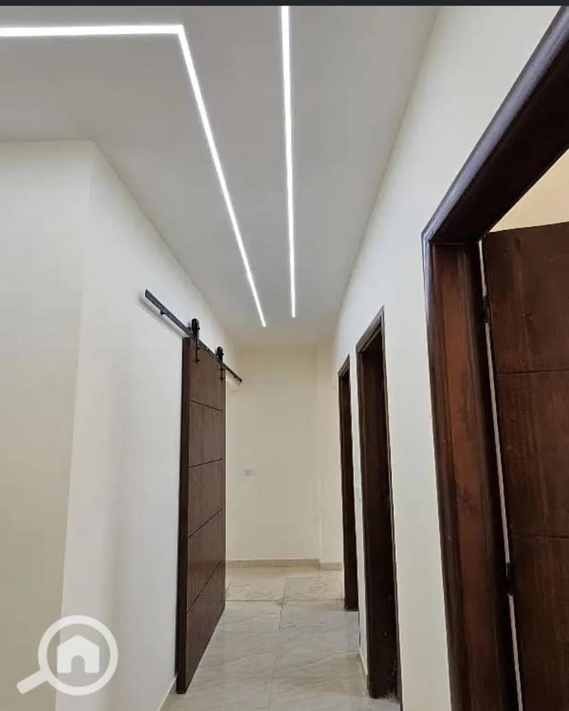 2 643412ee-722f-49c5-9d81-dfb299d44243. jpeg