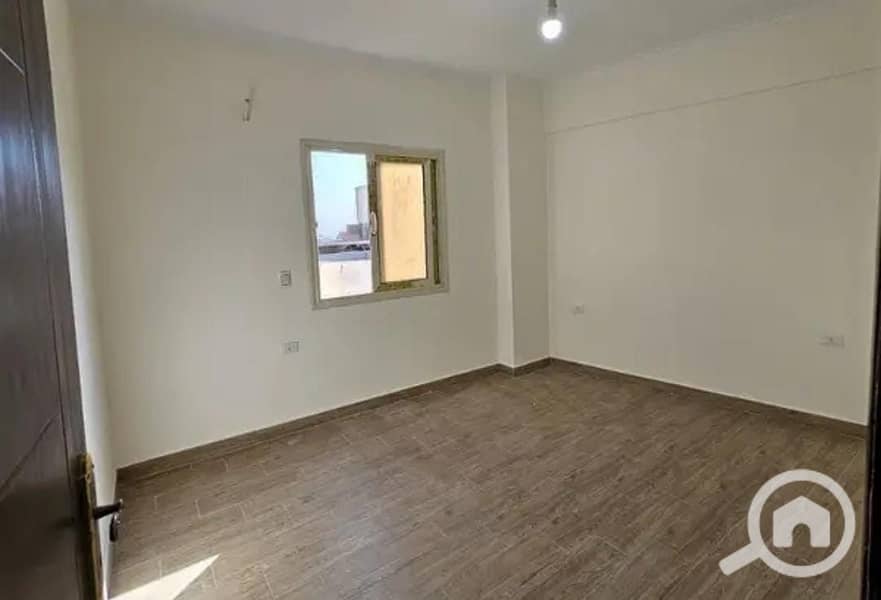 3 a1af8ea8-a7f6-4005-a41f-d12d6c9d27cd. jpeg