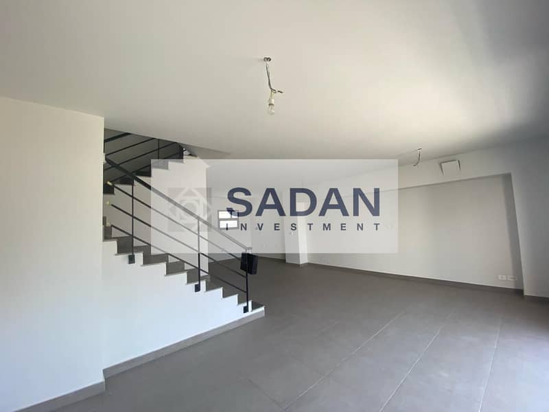 12 6090f0a3-45da-4b6e-a216-fb9e62cadb05. jpeg