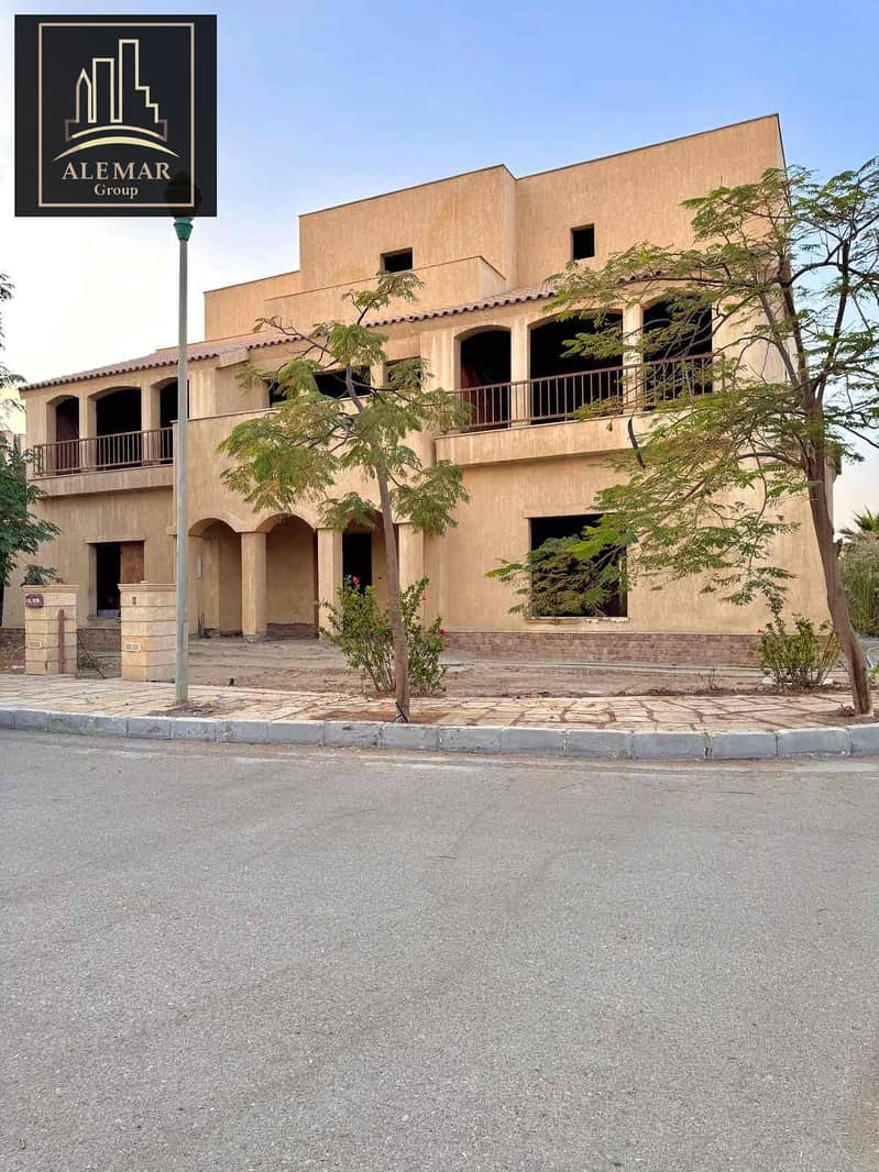 8 c284e443-a39d-438c-8735-5c220970819c. jpg