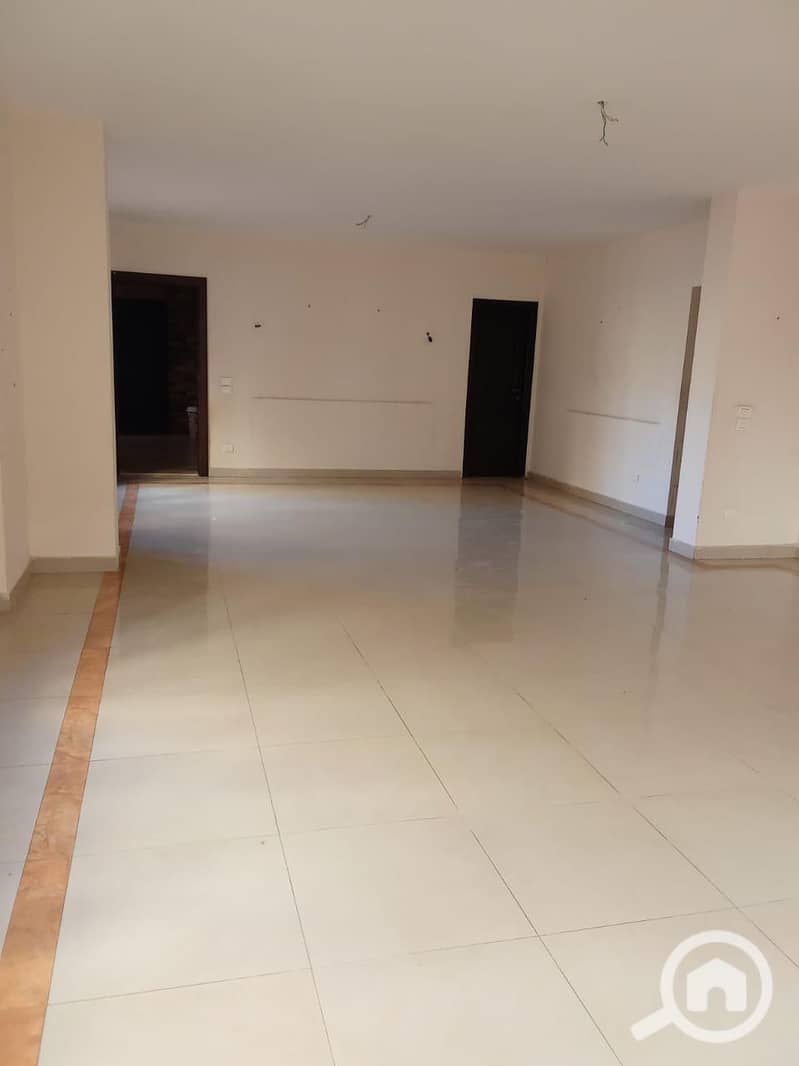 3 fafb80b8-a05b-4a8b-a467-386cec8c94e9. jpeg