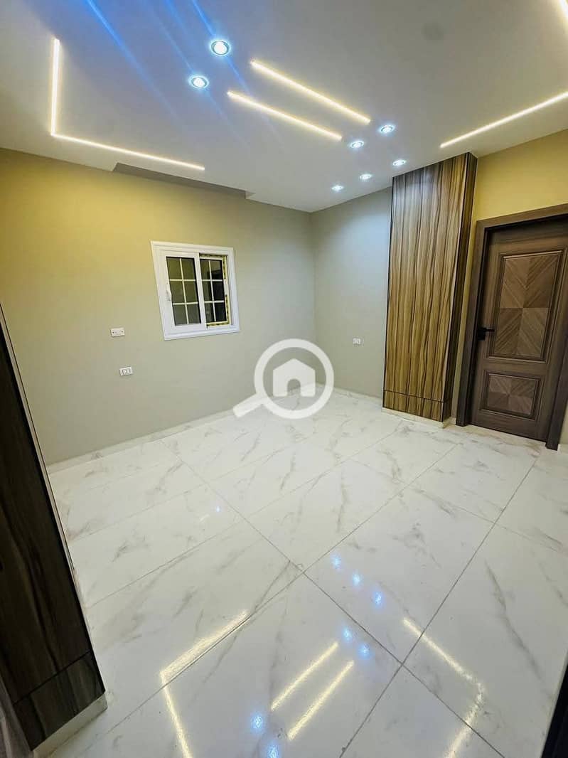 7 9929138d-ebfa-4011-87d6-6aa00c95d8b4. jpg