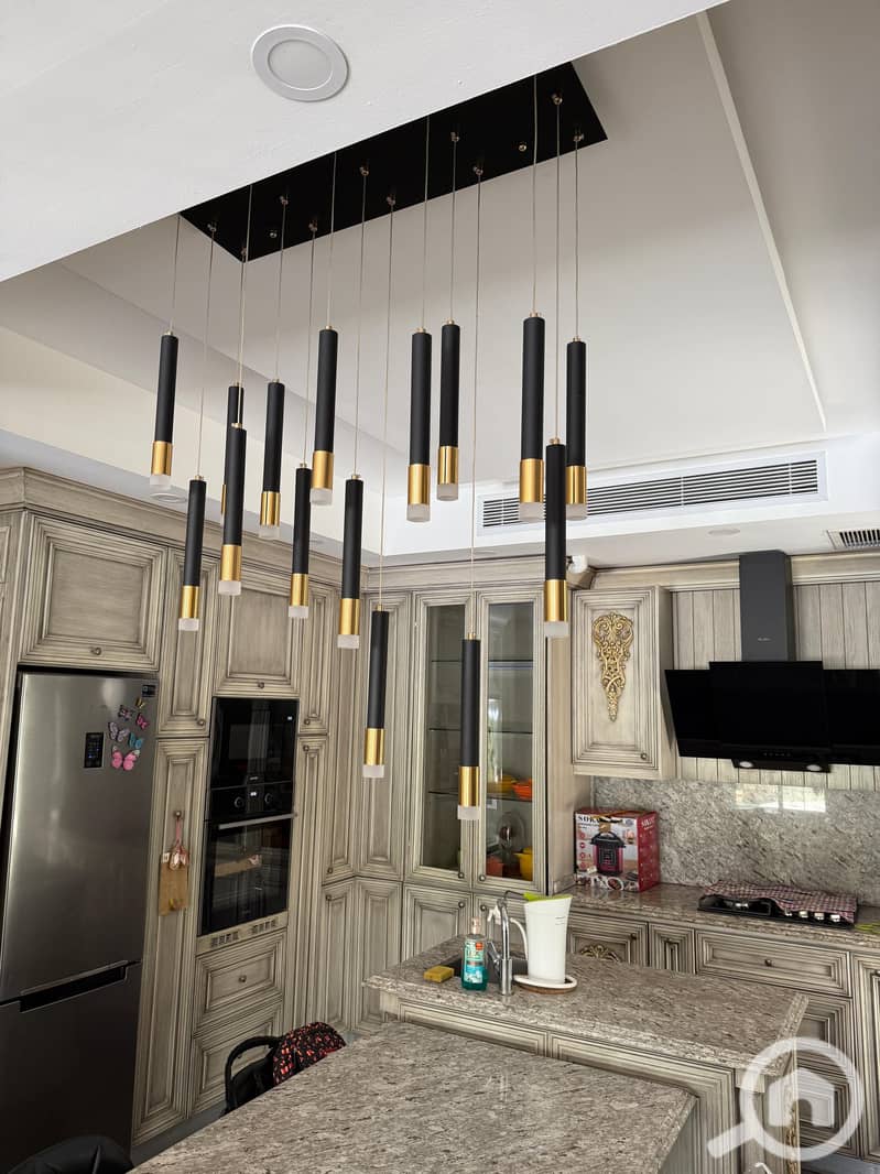 25 WhatsApp Image 2025-12-07 at 06.01. 10_bdd16560. jpg