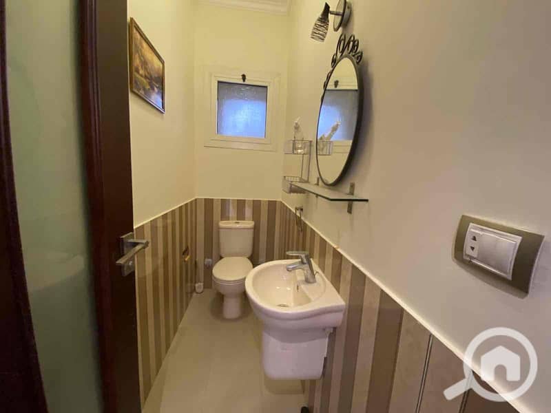 4 575572fe-e6ea-4d8b-9ba1-e9c6989a9d7f. jpg