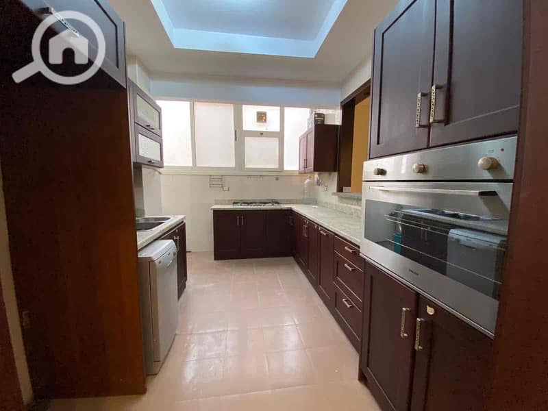 5 01931779-3124-47bb-8dfb-8d430f7d7d67. jpg