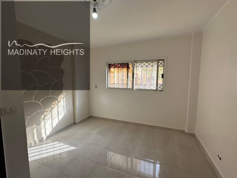 6 WhatsApp Image 2025-12-08 at 16.42. 28_c4b915d0. jpg