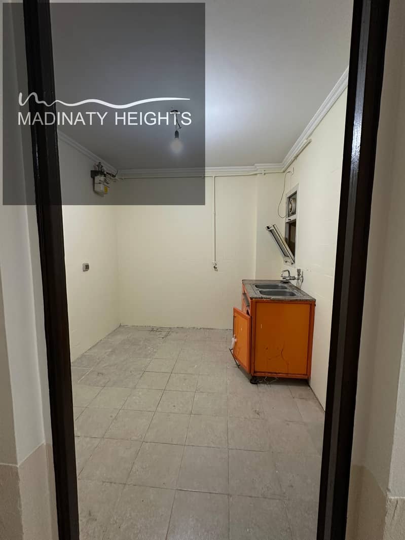 7 WhatsApp Image 2025-12-08 at 16.42. 26_c2d4e197. jpg