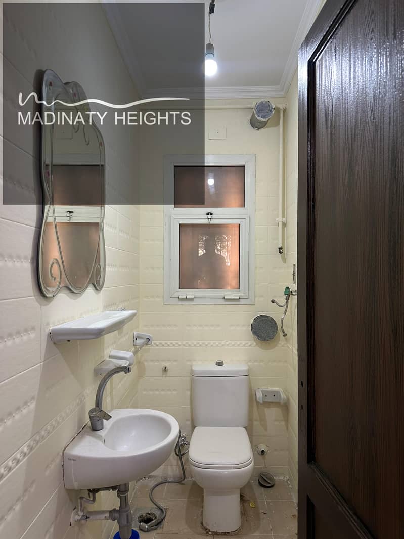 8 WhatsApp Image 2025-12-08 at 16.42. 28_b2f235df. jpg