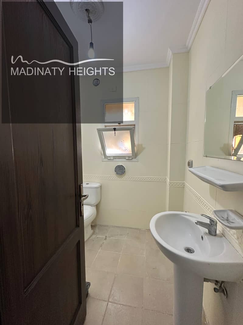 9 WhatsApp Image 2025-12-08 at 16.42. 29_2d4705ee. jpg