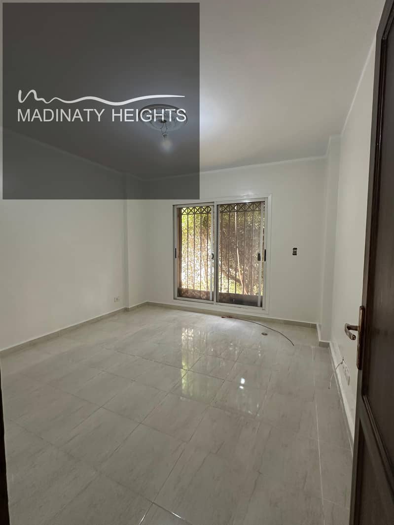 10 WhatsApp Image 2025-12-08 at 16.42. 29_16cc62db. jpg