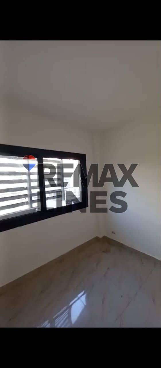 10 WhatsApp Image 2025-12-08 at 15.48. 47. jpeg