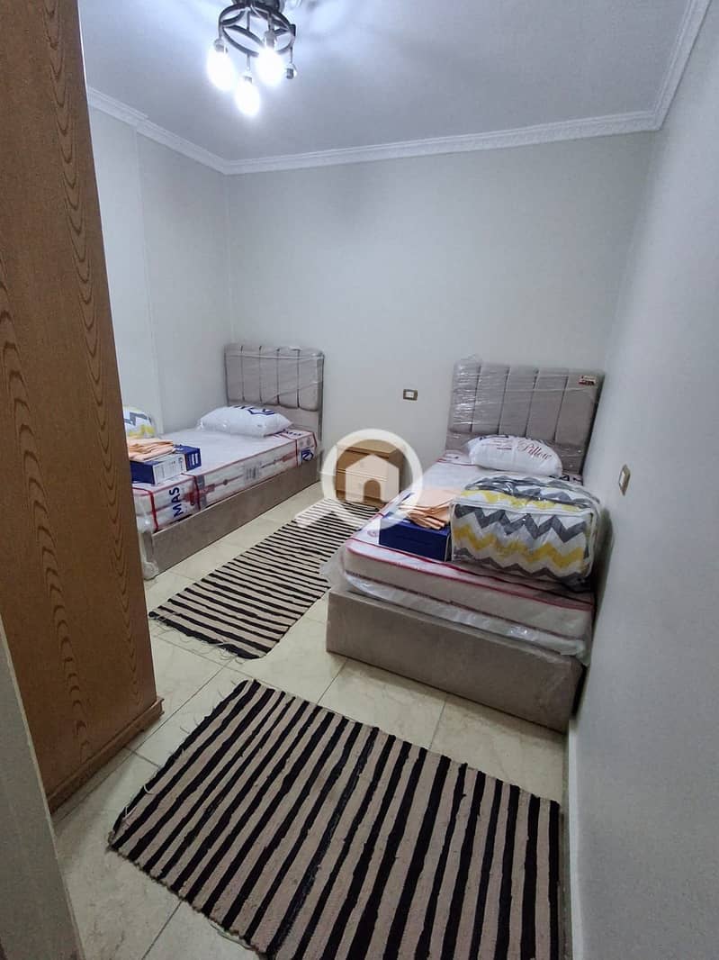 5 d79ec0ef-7ce5-4cdf-8fe7-dc59258e303f. jpg