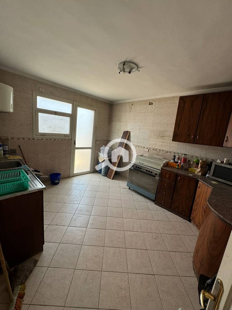 10 5a47ab98-0938-40ea-a719-2cf18796fc37. jpeg