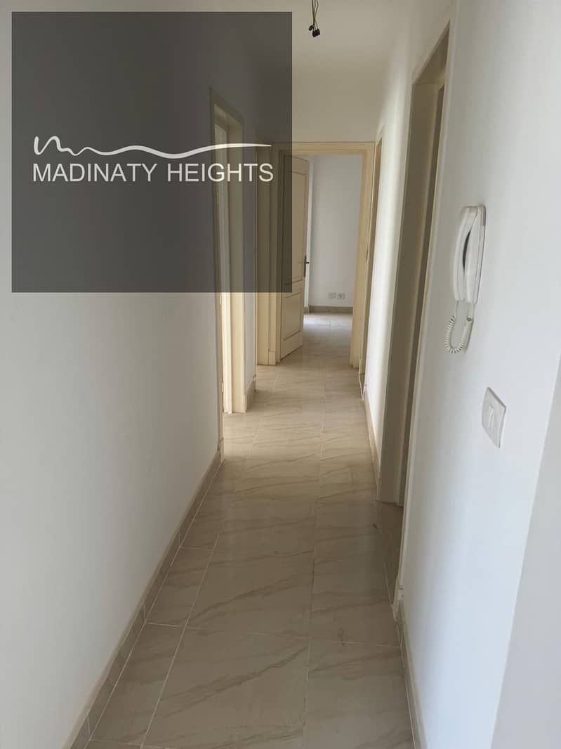 6 WhatsApp Image 2025-12-05 at 18.26. 46_fa2dfc5c. jpg