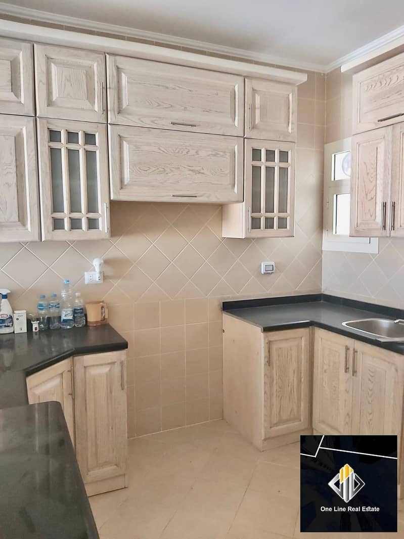 5 37dd761c-c8f2-466d-99ed-e7151632daa6. jpeg