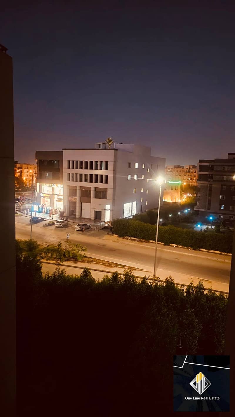 8 53eff9fe-c1a9-4b63-a2db-340b0cf2aadd. jpeg