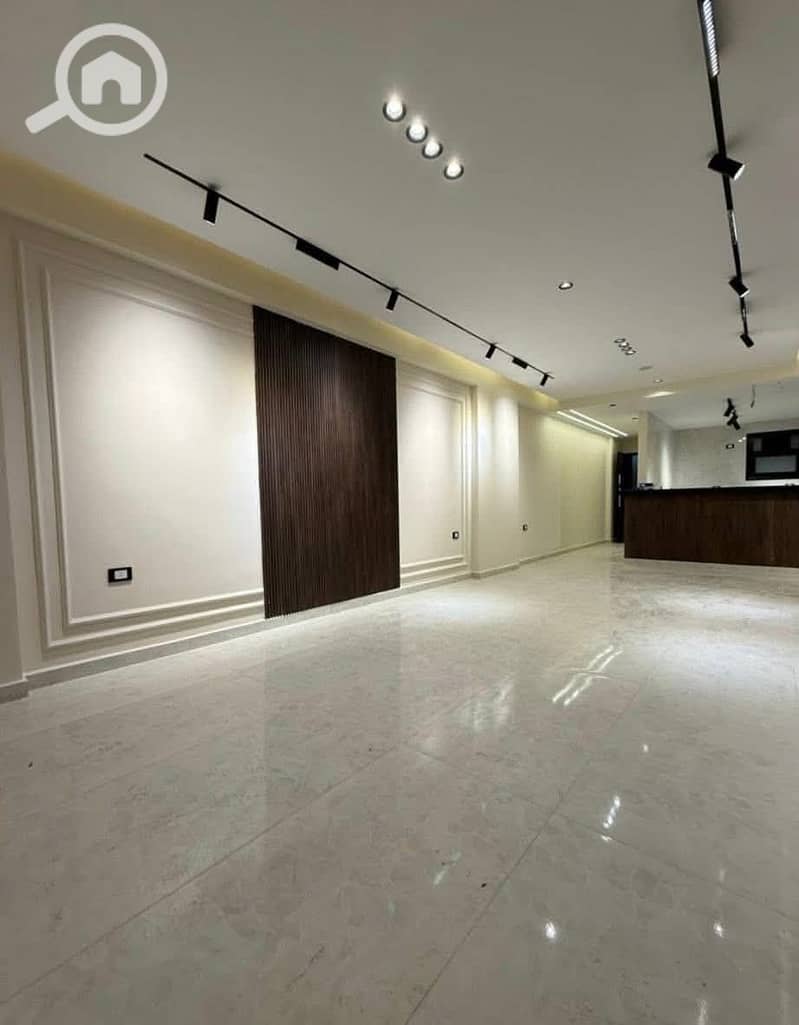 2 fc760311-6d3c-441f-a8f1-16d139268431. jpg