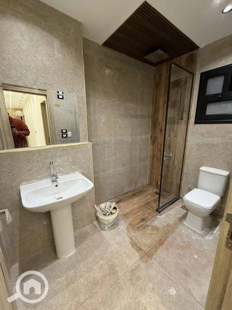 12 0e946e2e-dda1-4ba4-b2e9-78f1d55b9aa9. jpg