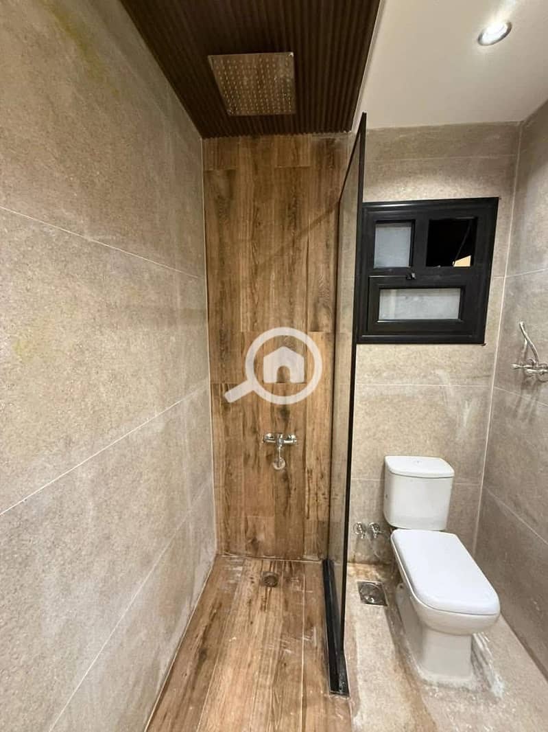 13 1f78287b-84ab-452a-a400-33c9c5d6b5d2. jpg