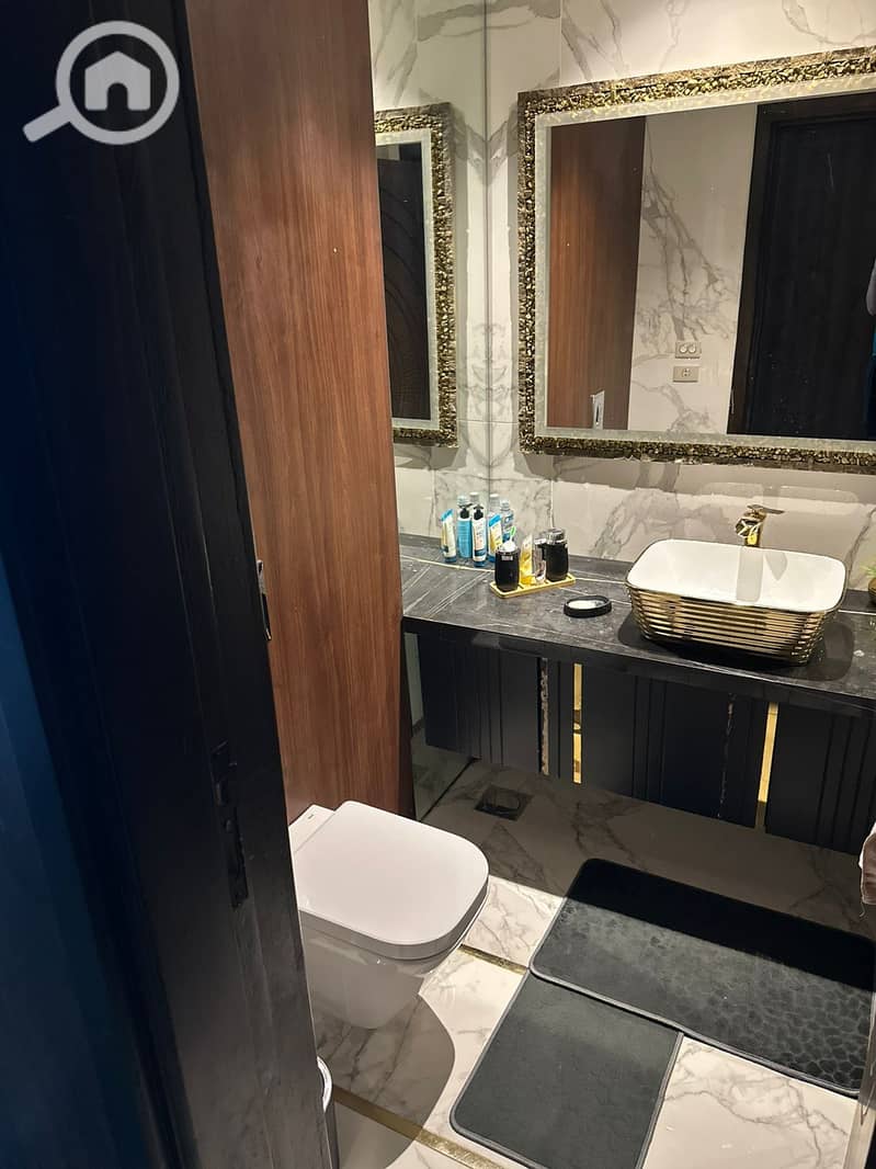 3 e301aa25-883f-4c66-aed6-26c2c5f483f3. jpg