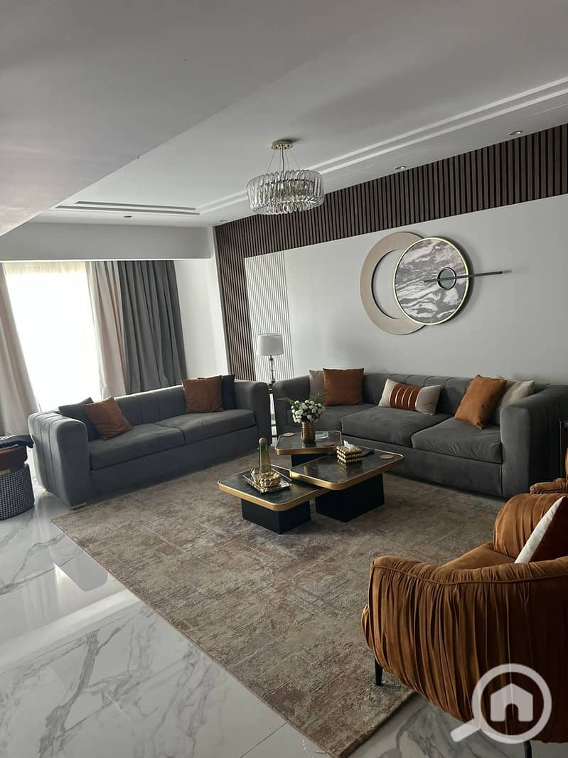 5 6bc5b3f7-3f84-49e7-a729-766e7f2fb0fe. jpg