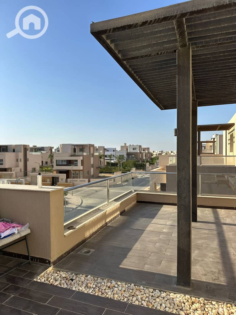 8 894ea0c6-49a2-42c2-bf70-a7e98b0d0efe. jpg