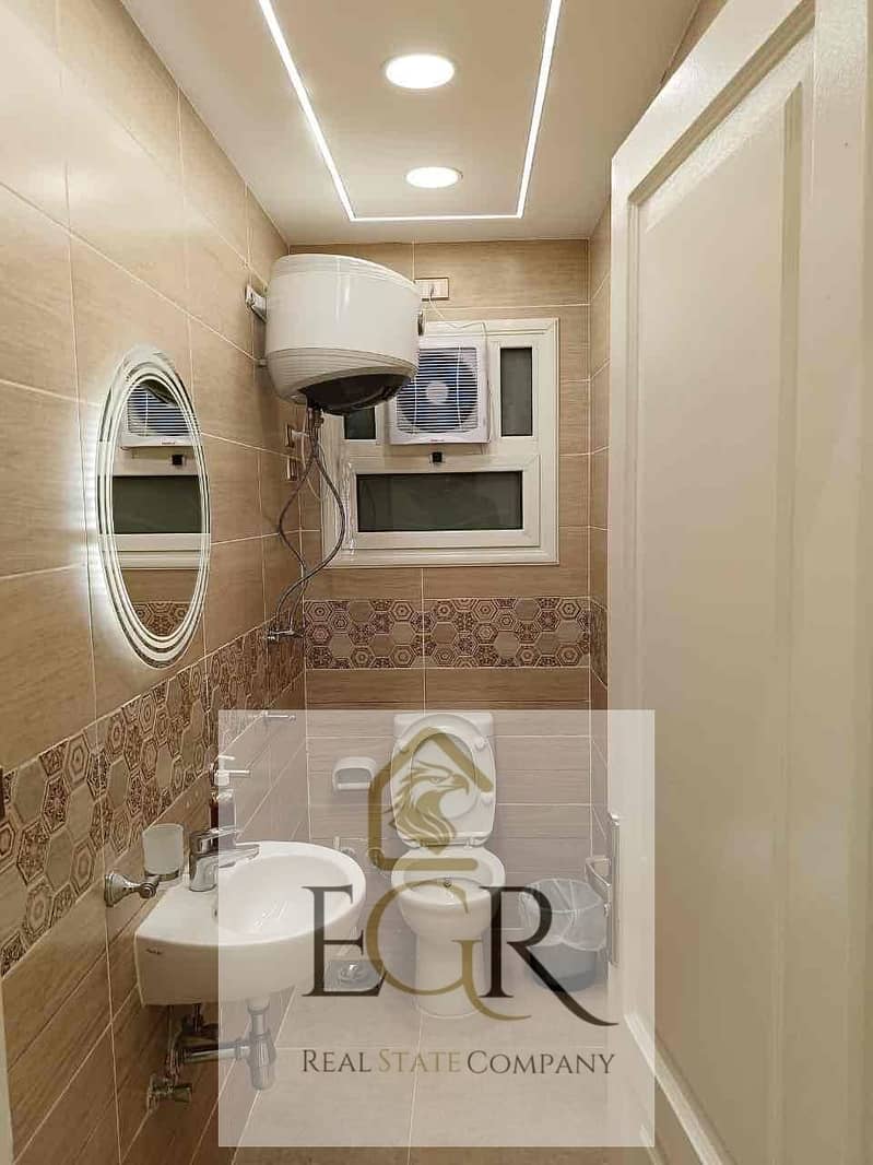 10 1eef8f85-f960-4f57-9429-de6ca5d11d59. jpg