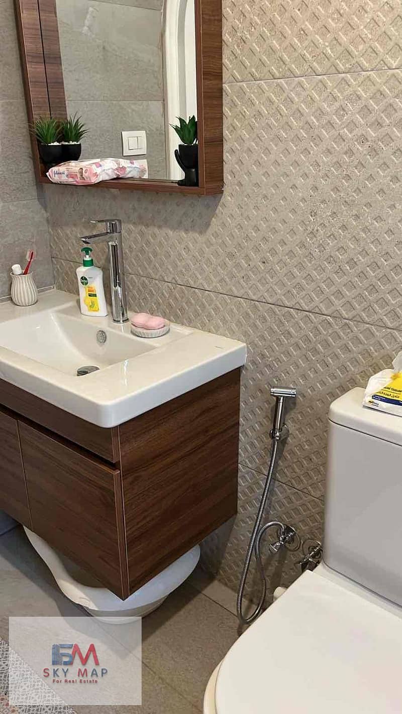 6 ee332981-d96c-42c9-abeb-ffab3cfb9118. jpg