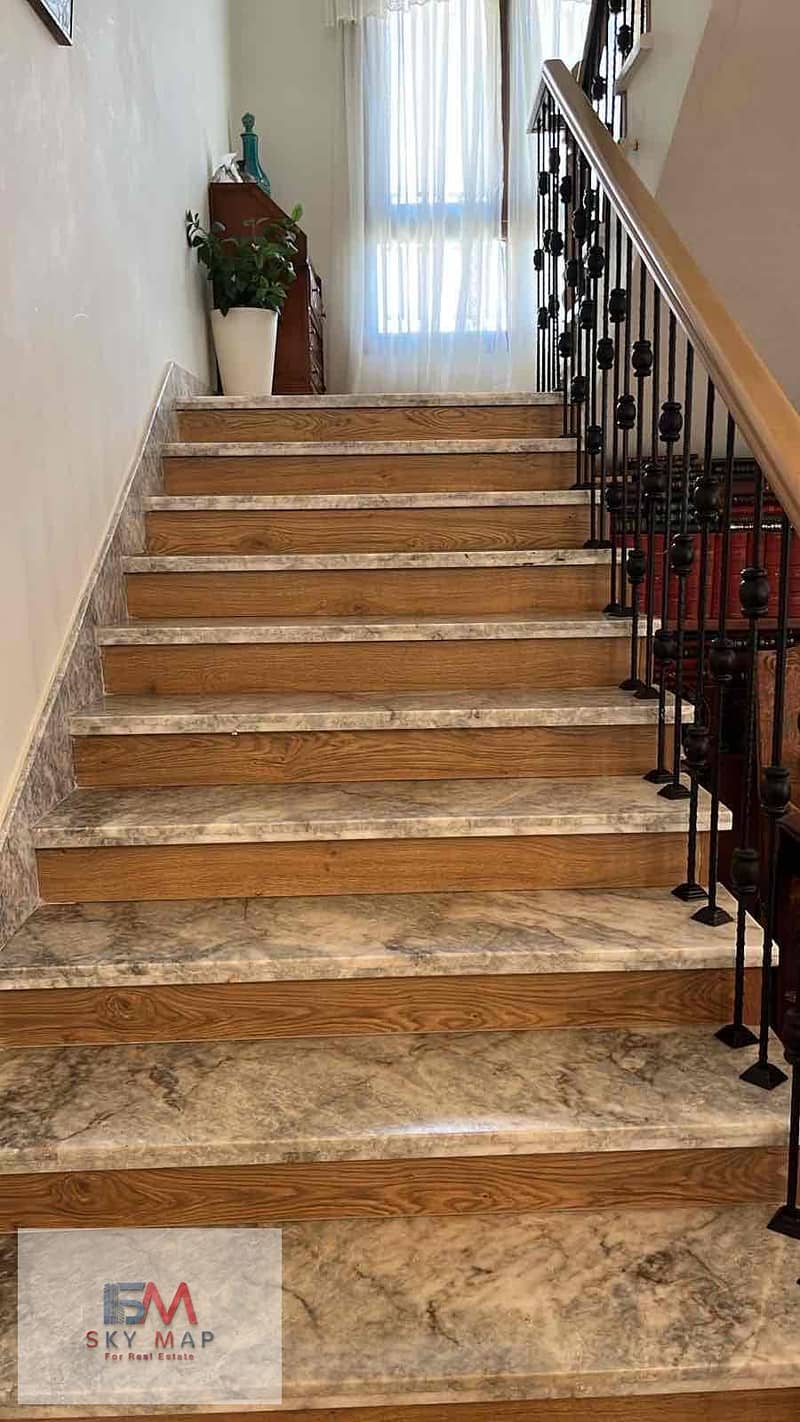 10 f13e4b53-d5ae-4c2b-a7c3-622f5d8ebaba. jpg