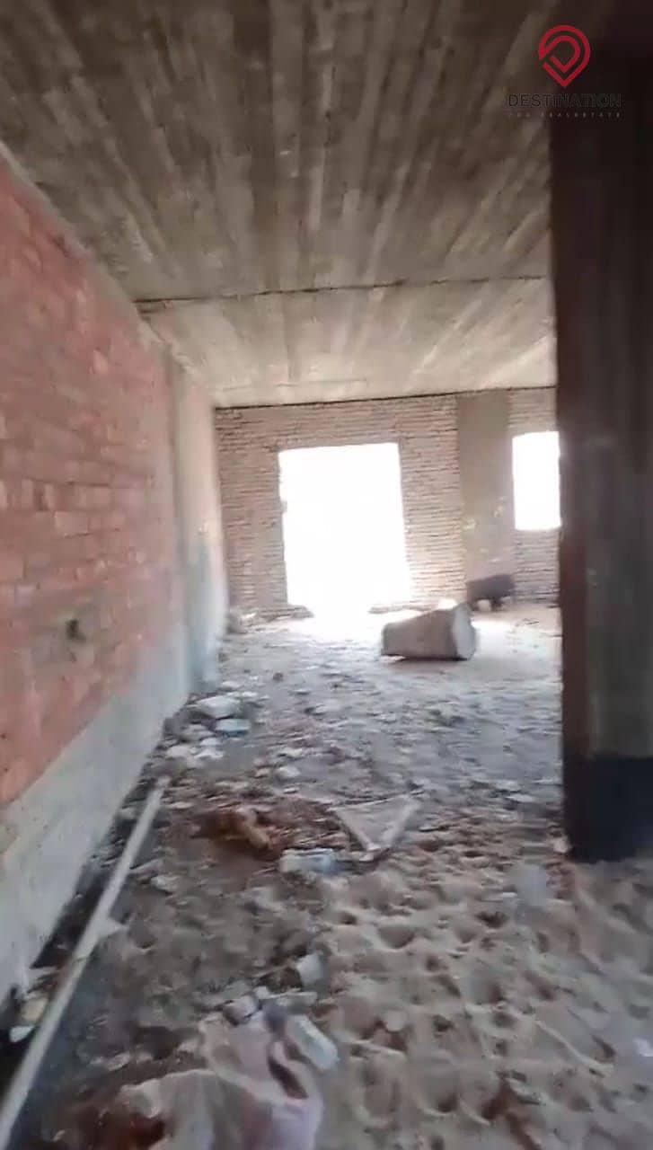 8 3881f1b5-6df1-4e20-a6c5-2f292e8b8c35. jpg