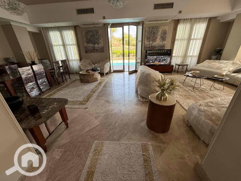 2 0d21b225-f2fa-46d3-a357-b32abd17a61f. jpg