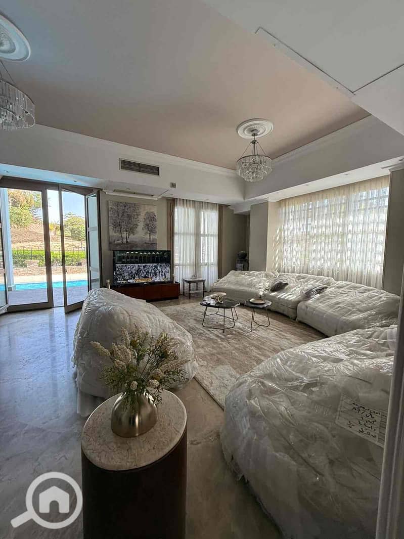 7 555abbdc-561a-4af0-9c87-bbde14283090. jpg