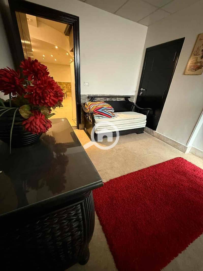 8 012e237d-d9b7-47a3-b918-50186469fe9b. jpg