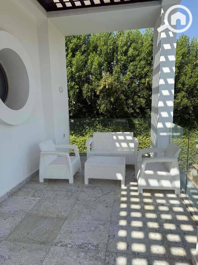 11 f1d931b3-4f93-46f9-8c85-0d321959b77d. jpg