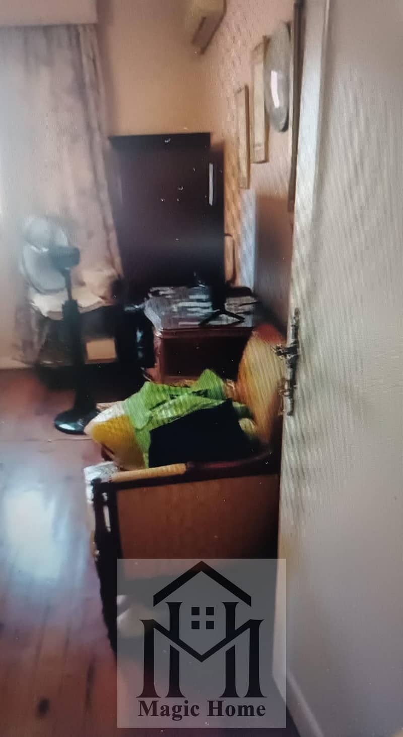 4 6f08bdeb-8abc-497c-ad35-032ab8a4f1f0. jpg