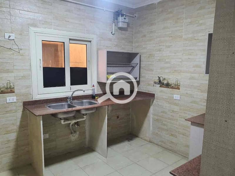 7 0576bb5a-46a5-4e7c-a8cf-98e57e6bc9d6. jpg