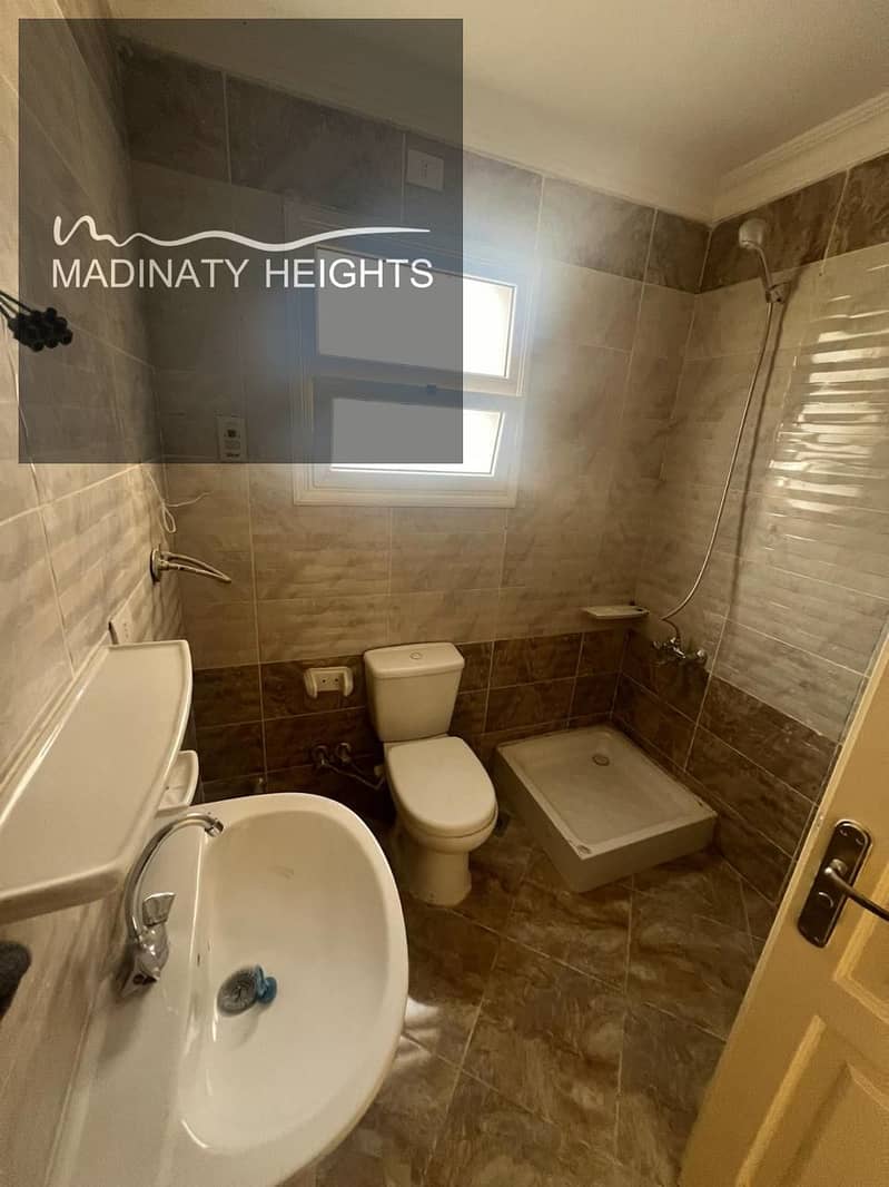 8 WhatsApp Image 2025-12-08 at 16.45. 13_0a0cdae1. jpg