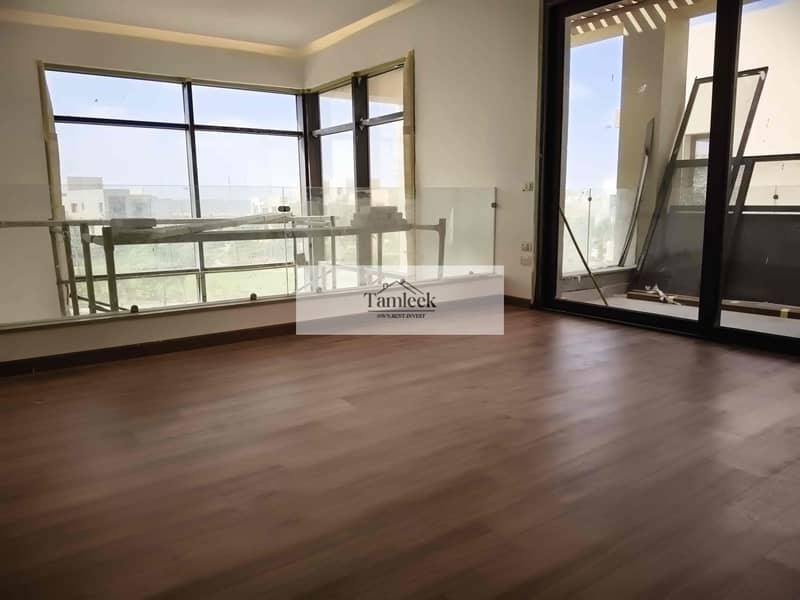 4 1a0d15d5-15ce-4d47-be40-12acfca5a213. jpg