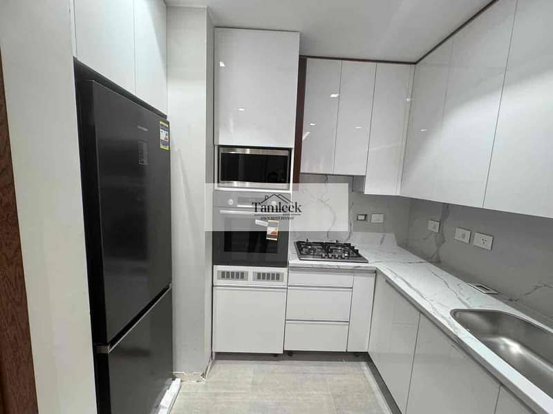 6 4b53a154-ef06-4f61-883e-65167b8d827b. jpg