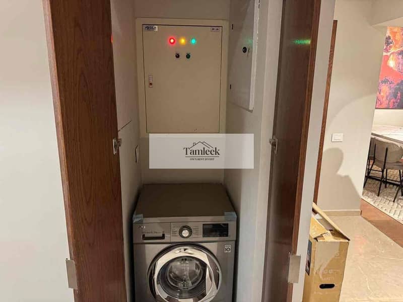 9 0c9da9b3-3cb4-4b4f-8327-e8a03963c861. jpg