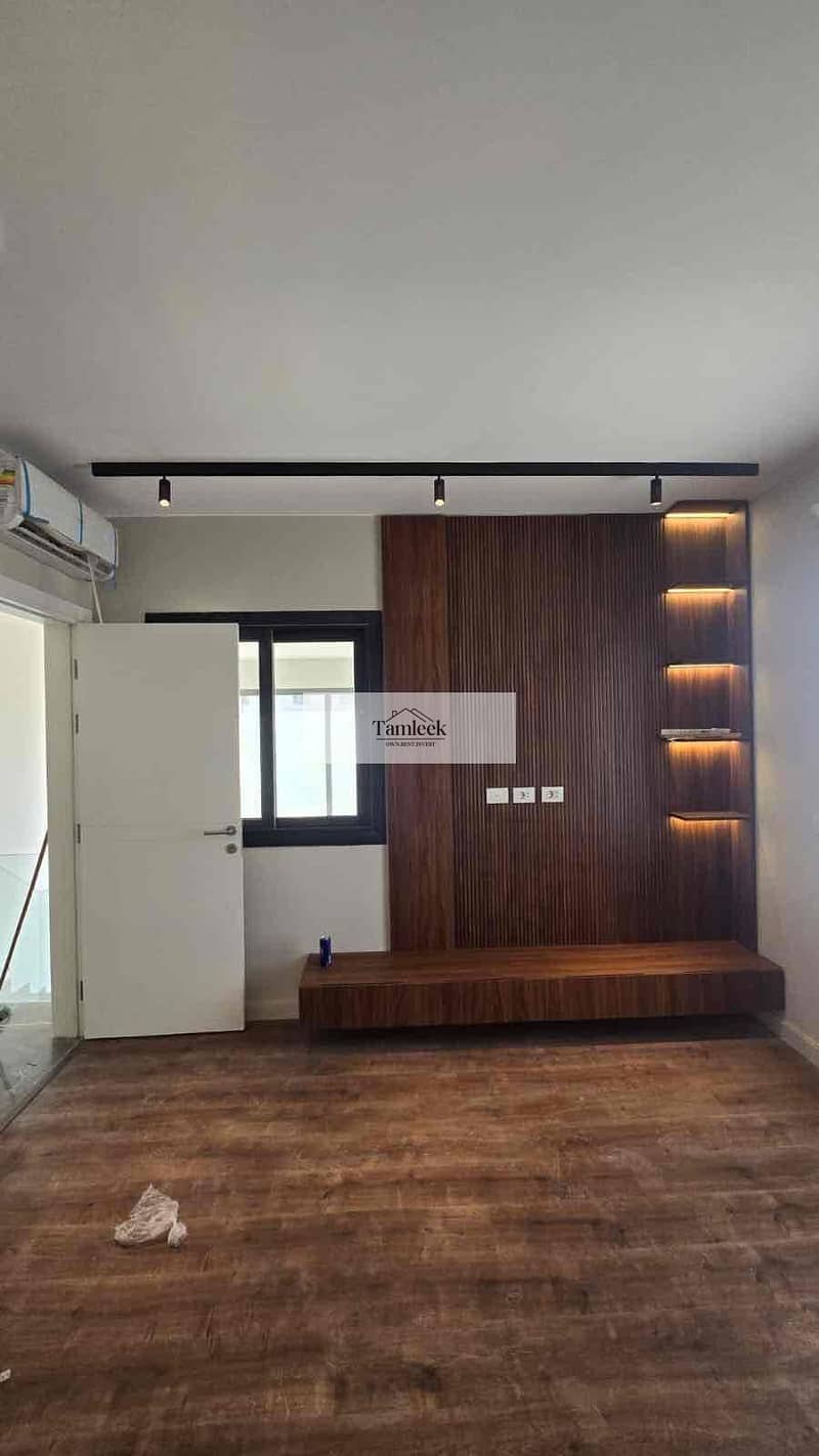 2 8e4cc54e-4fe2-4f30-8c7f-390f508d21ae. jpg