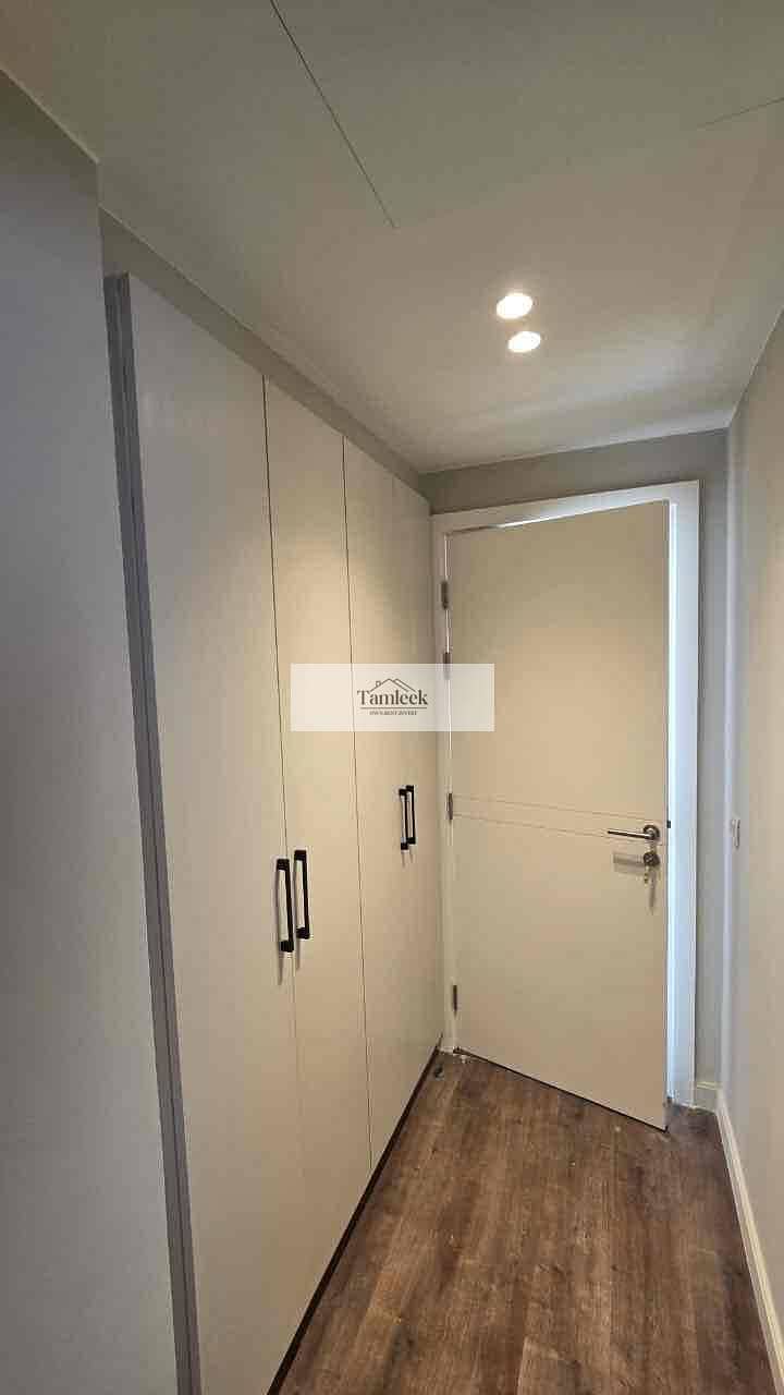 6 f46d0779-afea-4041-8dc8-8e98f04186aa. jpg