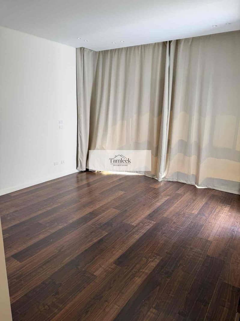 2 e2687c1a-6220-41b4-823d-0b9b46244349. jpg